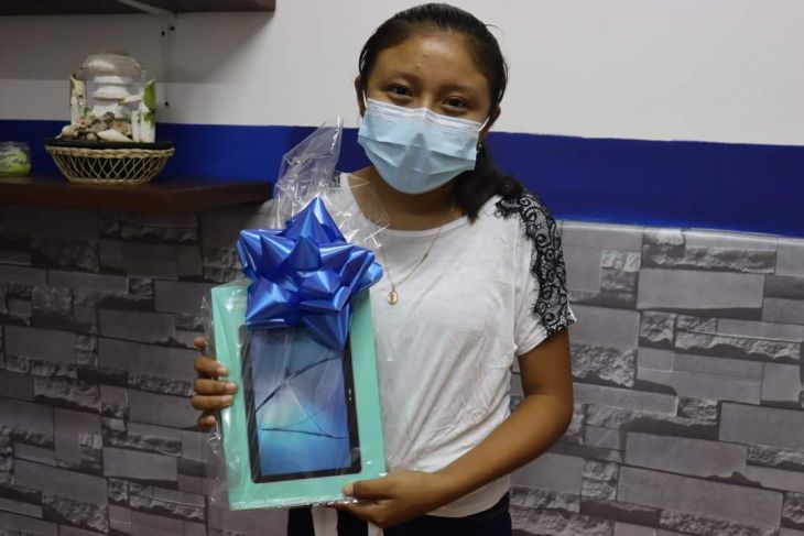 Adolescente de Yaxcabá promueve la cultura maya a través del canto